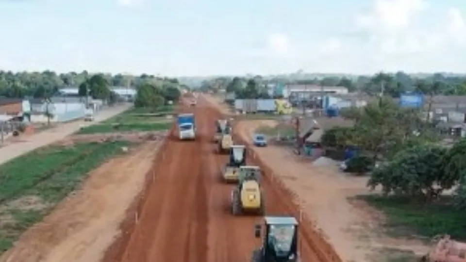 BR-319 avança com obras de pavimentação e reforça ligação entre Rondônia e Amazonas